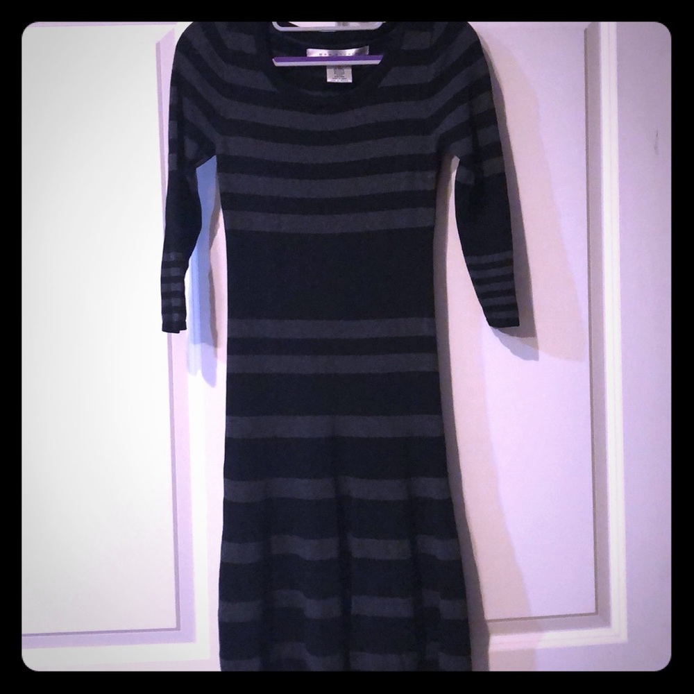Max Studio half sleeve, form fitting dress